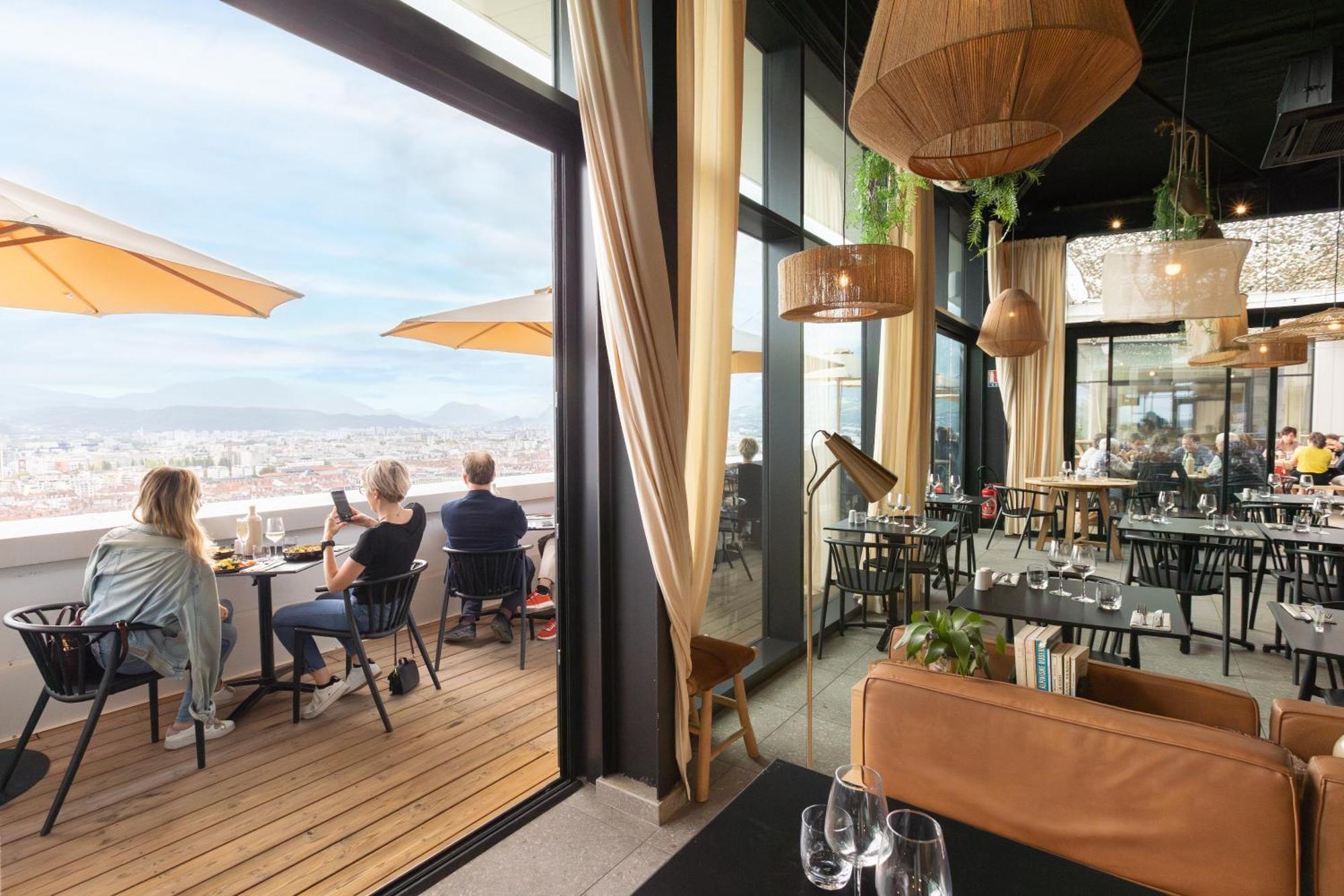 The Babel Community Hotel - Grenoble Bastille Bagian luar foto