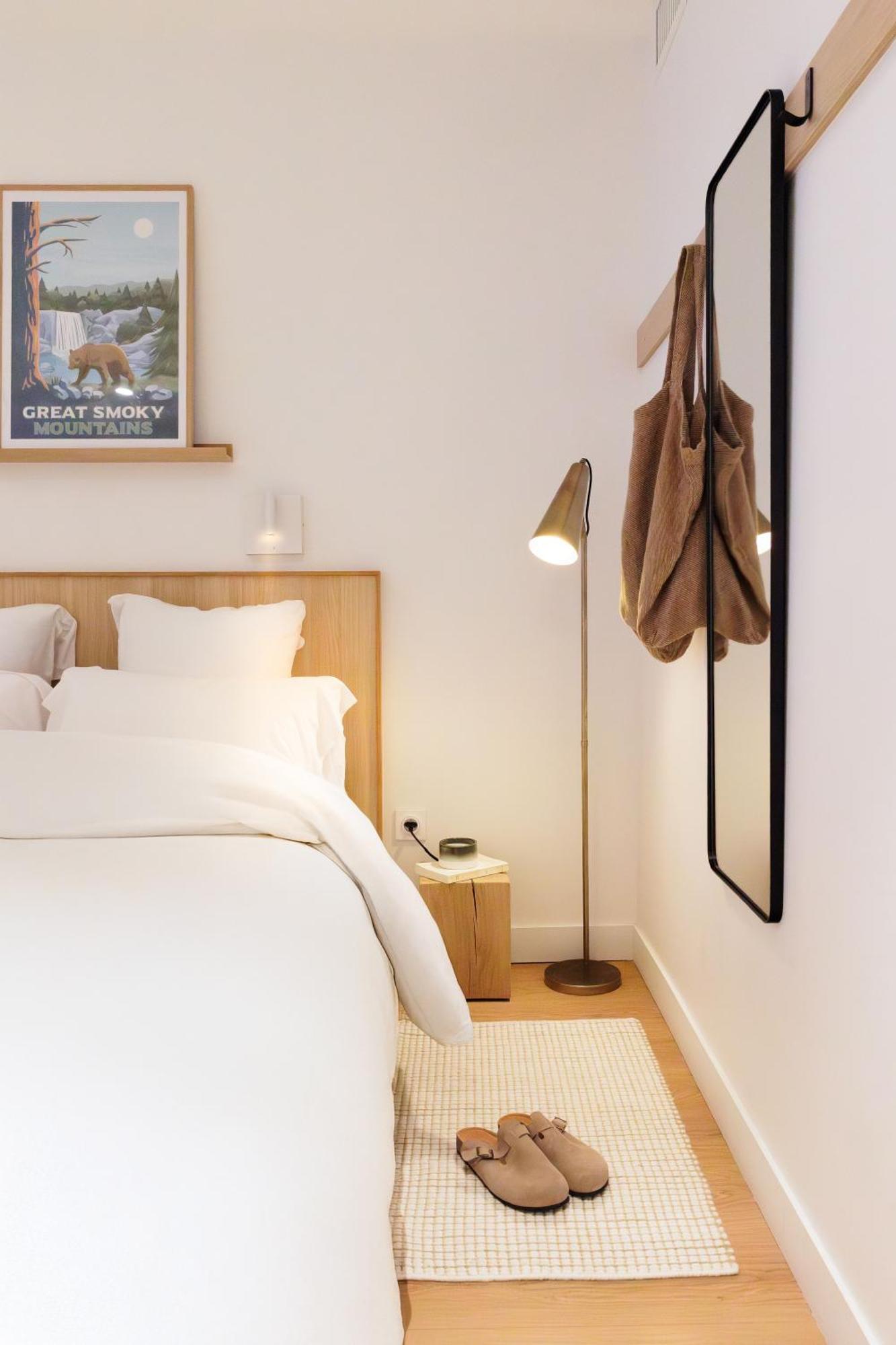 The Babel Community Hotel - Grenoble Bastille Bagian luar foto